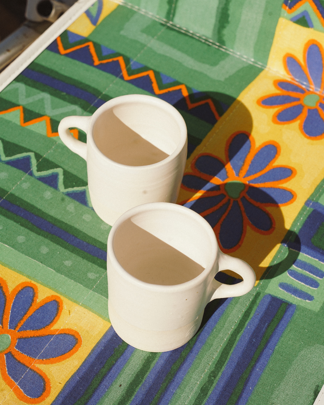 TASSES & MUGS